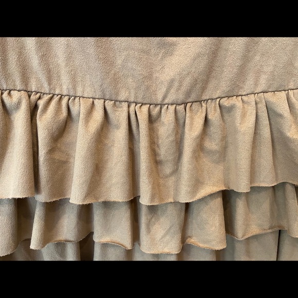 Forever 21 Tan Ruffle Shirt / Tank / Blouse - Picture 4 of 7